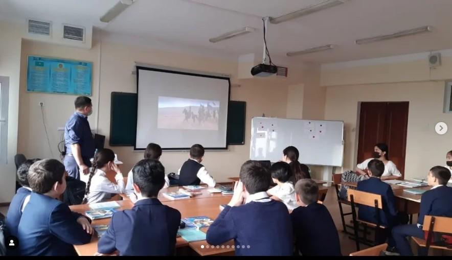 Открытый урок по предмету истории на тему " Образование Казахского ханства" прошёл в 6 классе. Учитель истории Алатаев Б.Ж.
